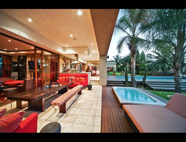 5 BEDROOM HOUSE FOR SALE IN BRYANSTON